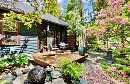 Linden Hills Casa | Cozy Zen Retreat by Lake Bde Maka Ska; perfect for getaways, families & friends