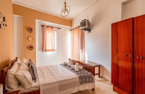 Poros Apartamento | CozyCity2-Bedroom Apartment for3 by Alecos Studios