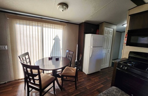 Niagara-on-the-Lake Cabaña | CozyCottage in Niagara On The Lake with Vinyard View 10 minutes from Downtown