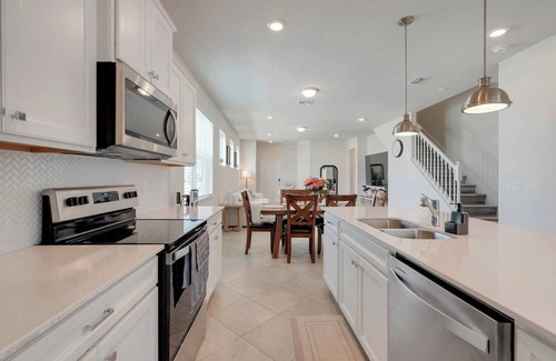 Four Corners Casa | CozyFamily Retreat 5bd/5.5ba near Disney/Universal