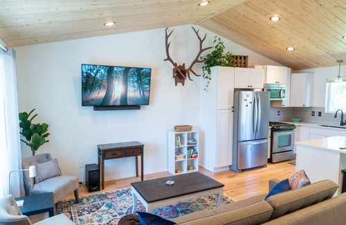 Post Falls Casa | CozyRoweHome - Only 30 minutes to SILVERWOOD THEME PARK!
