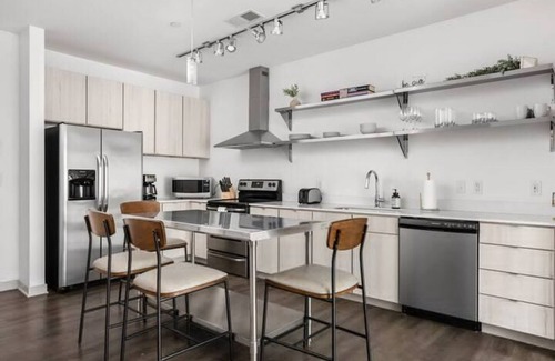 Downtown Indianapolis Apartamento | Cozysuites 2BR Bottleworks Indianapolis 3