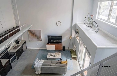 Cole-Noble District Apartamento | CozySuites at Artistry Indy