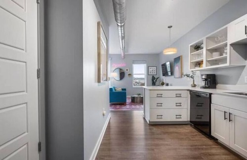 Lower Lawrenceville Apartamento | CozySuites at Lawrenceville