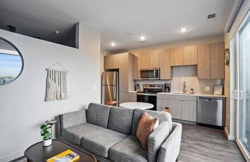Lower Lawrenceville Apartamento | CozySuites at Lawrenceville