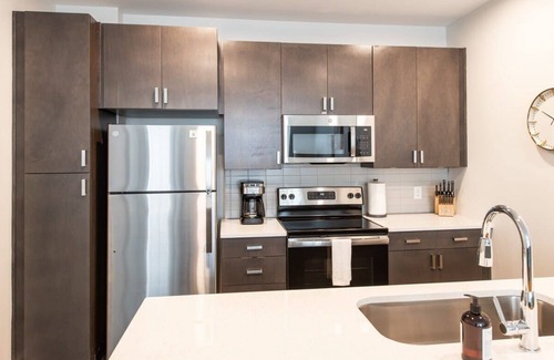 Central Business District Apartamento | Cozysuites l Dream 1BR in Downtown Cincinnati