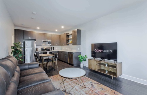 Central Business District Apartamento | Cozysuites l Luxe 2BR in Downtown Cincinnati #4