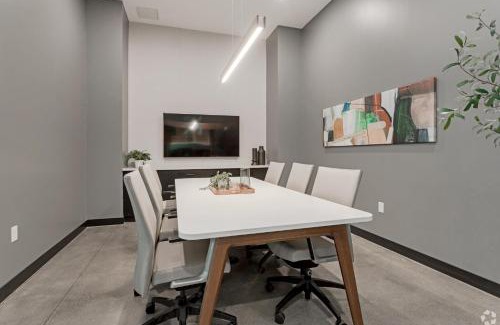 Downtown Minneapolis Apartamento | CozySuites Marquee