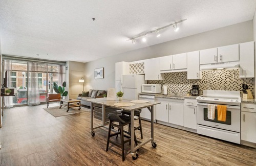 Mill District Apartamento | Cozysuites Mill District Pool gym 02
