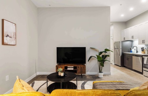 Downtown Cincinnati Apartamento | CozySuites Modern 1BR OTR District #01