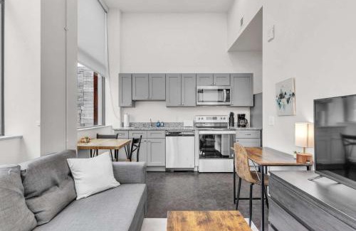 Cultural District Apartamento | CozySuites Modern 1BR in Downtown Pitts #18