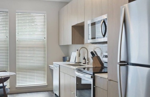 Lower Lawrenceville Apartamento | Cozysuites Modern 1BR Lawrenceville