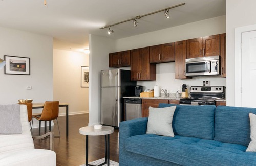 Music Row Apartamento | Cozysuites Music Row Spacious 2BR Free Parking 55
