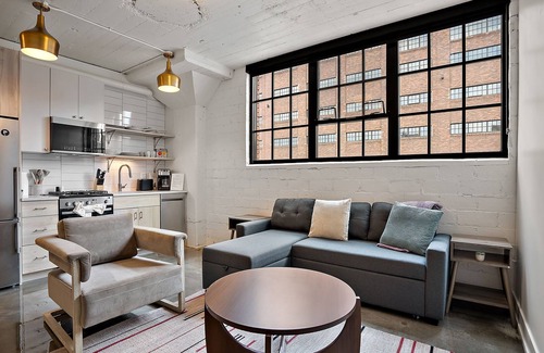 Warehouse District Apartamento | CozySuites NLG - Modern 1BR condo #32