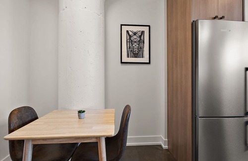 Warehouse District Apartamento | CozySuites NLG - Modern 1BR condo #07