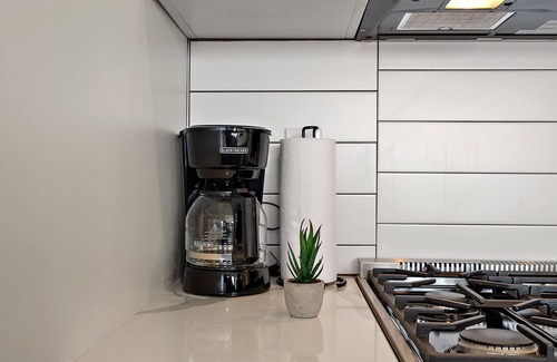 Warehouse District Apartamento | CozySuites NLG - Modern 2BR condo #16