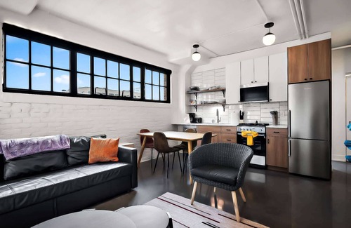 Warehouse District Apartamento | CozySuites NLG - Modern 2BR condo #25