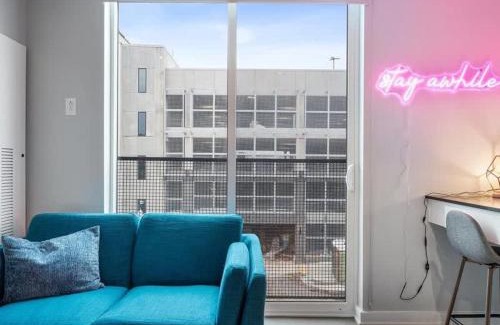 Lower Lawrenceville Apartamento | CozySuites Trendy SDO, Lawrenceville