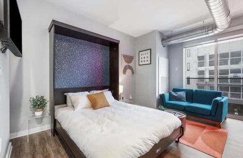 Lower Lawrenceville Apartamento | CozySuites Trendy SDO, Lawrenceville