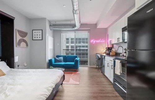 Lower Lawrenceville Apartamento | CozySuites Trendy SDO, Lawrenceville