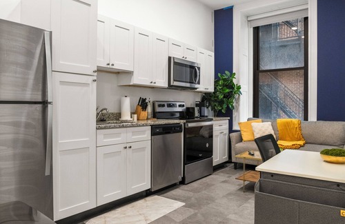 Cultural District Apartamento | CozySuites - William