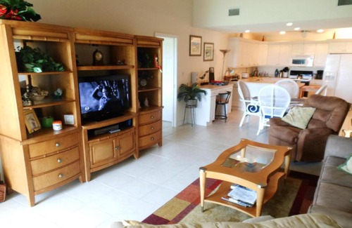 Fort Pierce Casa | CP 423 Ocean View Condo - Welcome to Paradise