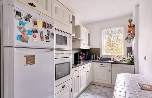 Creteil Apartamento | Créteil Accommodation A
