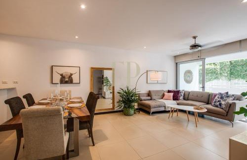 Santa Ana Apartamento | CR MARIPOSA RENTALS Luxurious Apartment in Lindora