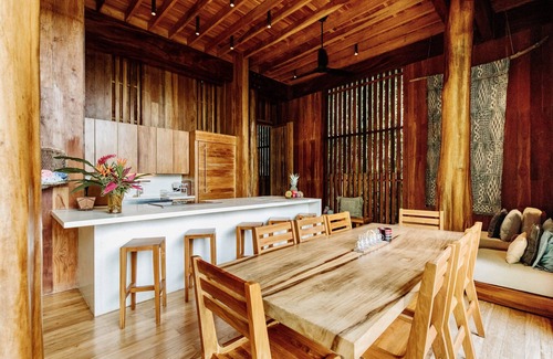 Playa Hermosa Cóbano Casa | Un tesoro arquitectónico en el corazón de Hermosa