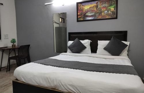 New Delhi Hotel | CR Residency -Near Chanakyapuri Embassy Area