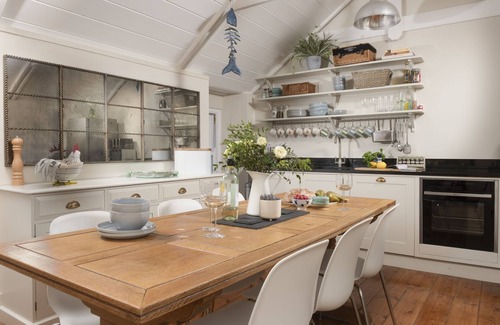 Mousehole Cabaña | Crab Cottage - a cottage that sleeps 2 guests in 1 bedroom
