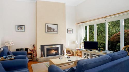 Wentworth Falls Casa | Crabapple Southside Mountain Cottage Pet Friendly