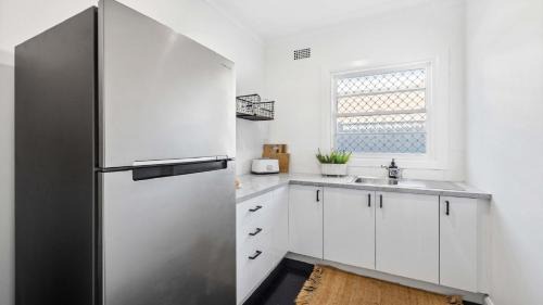 Coffs Harbour Casa | Crackers - Pet Friendly, Jetty Location, Walk to Restaurants
