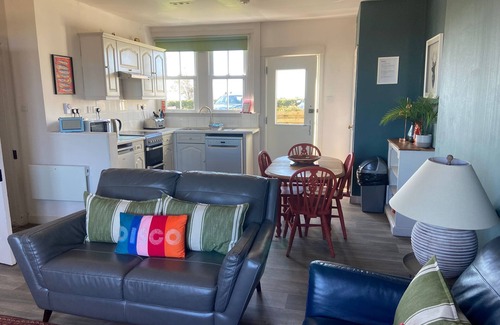 Anstruther Cabaña | Cradle Cottage - una cabaña con capacidad para 4 personas en 2 dormitorios