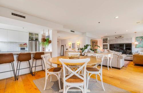 Port Melbourne Apartamento | Crafted with Soul - A Leafy Boho Escape by the Sea
