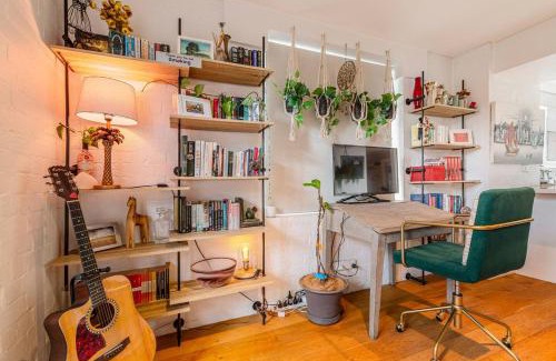Port Melbourne Apartamento | Crafted with Soul - A Leafy Boho Escape by the Sea