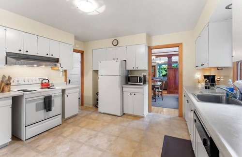 Manito Casa | Craftsman Crush | Comfy, Stylish, South Hill
