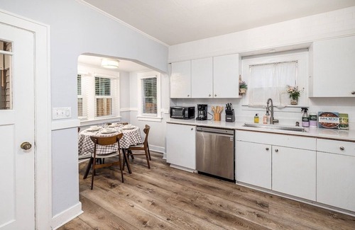 Northwest Everett Casa | Craftsman home in historic area