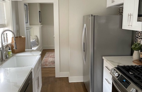 Belmont Heights Casa | Craftsman house 500 yards to beach and short walk to many restaurants