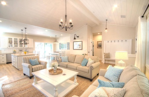 Yosemite West Casa | Esta casa de estilo Craftsman es el lugar perfecto para que sus vacaciones en Yosemite sean realmente inolvidables.