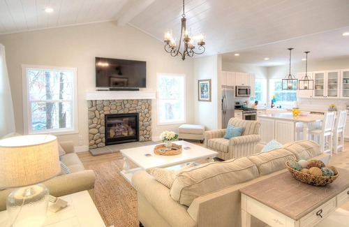 Yosemite West Casa | Esta casa de estilo Craftsman es el lugar perfecto para que sus vacaciones en Yosemite sean realmente inolvidables.