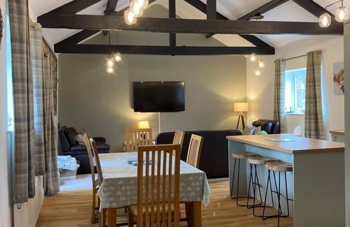 Penrith Cabaña | Cragside Cottage - a cottage that sleeps 7 guests in 4 bedrooms