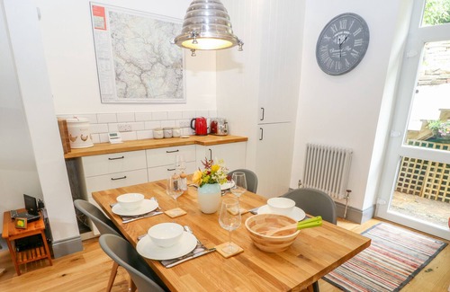 Pecket Well Cabaña | Cragside Cottage