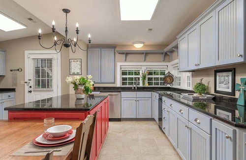 Mentone Casa | Cragsmere Manor | Luxury Estate & Event Space