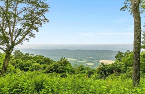 Mentone Casa | Cragsmere Manor - Luxury Estate & Event Space