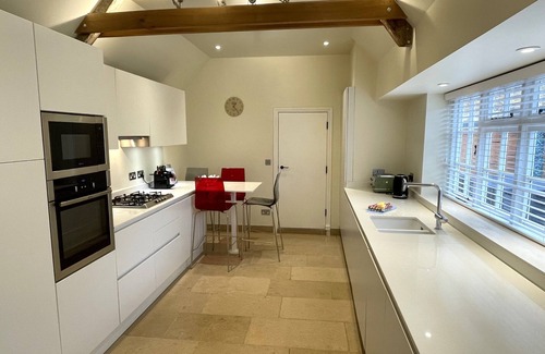 Bourton-on-the-Water Cabaña | Craigmoor Cottage, enchanting, tranquil & central in Bourton-on-the-Water