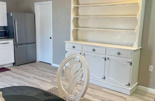 Hobbs Casa | Cranberry Cottage