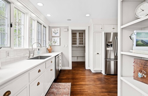 Gloucester Casa | Cranberry Hill l 9 BR 22 Acre Estate l Sleeps 24