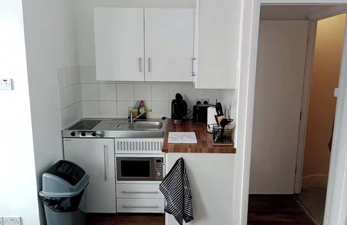 Reading Apartamento | Cranbury House Apartments