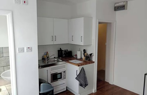 Reading Apartamento | Cranbury House Apartments